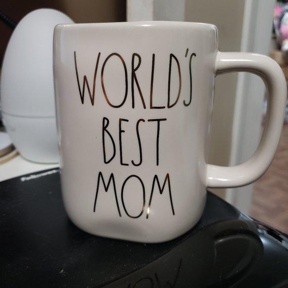 Rae Dunn World's Best Mom mug - Picture 1 of 3